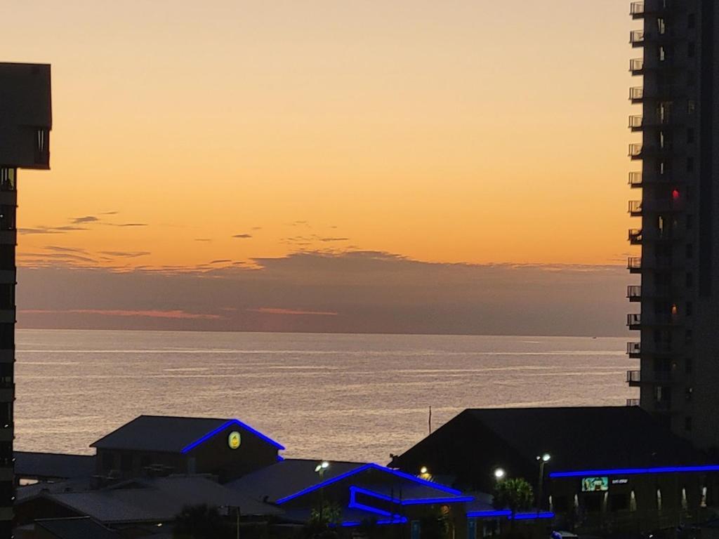 Spectacular 5th Floor Gulf View In Panama Beach, Just Steps Away From The Apartment *